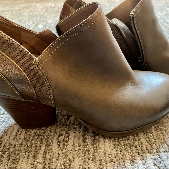 Heeled Ankle Bootie - Picture 2 of 7